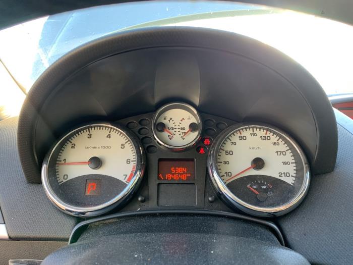 Peugeot 207 CC 1.6 16V Sloopvoertuig (2007, Grijs)