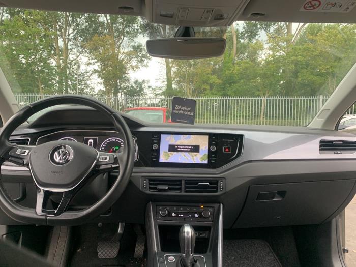 Volkswagen Polo VI 1.0 TSI 12V Sloopvoertuig (2017, Zwart)