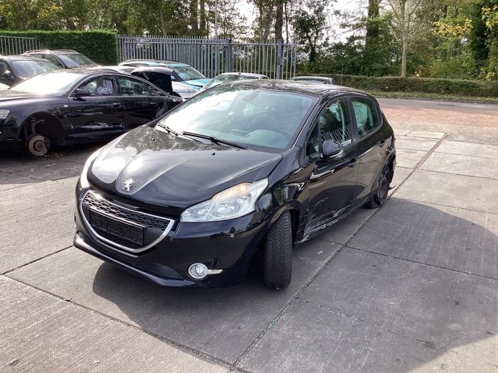 Peugeot 208 I 1.2 Vti 12V PureTech 82 Sloopvoertuig (2014, Zwart)