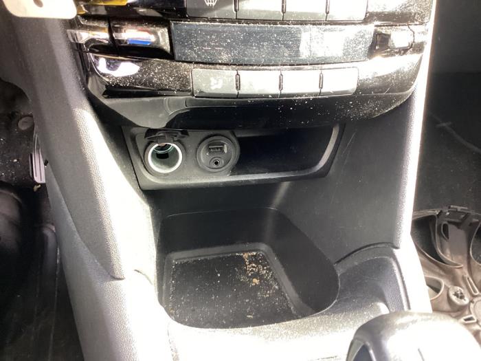 Peugeot 208 I 1.2 Vti 12V PureTech 82 Sloopvoertuig (2014, Zwart)