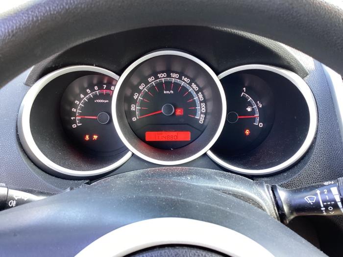 Kia Venga 1.4 CVVT 16V Sloopvoertuig (2011, Grijs)