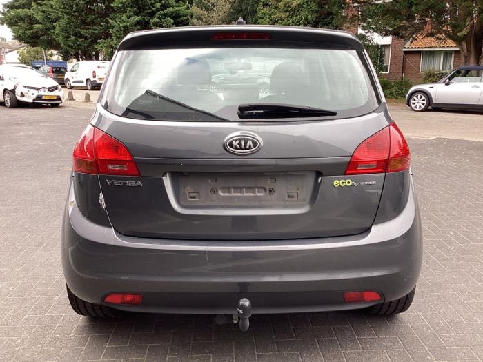 Kia Venga 1.4 CVVT 16V Sloopvoertuig (2011, Grijs)