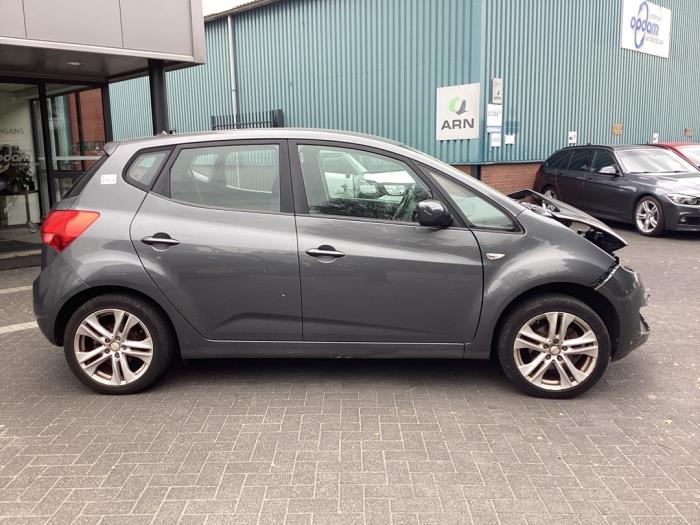 Kia Venga 1.4 CVVT 16V Sloopvoertuig (2011, Grijs)