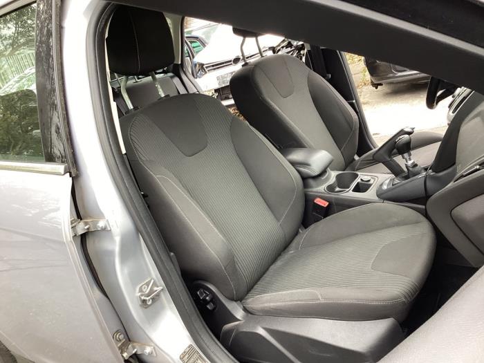 Ford Focus 3 Wagon 1.0 Ti-VCT EcoBoost 12V 125 Sloopvoertuig (2013, Grijs)