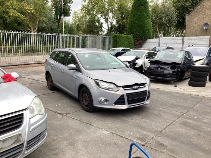 Ford Focus 3 Wagon 1.0 Ti-VCT EcoBoost 12V 125 Sloopvoertuig (2013, Grijs)