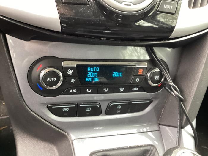 Ford Focus 3 Wagon 1.0 Ti-VCT EcoBoost 12V 125 Sloopvoertuig (2013, Grijs)