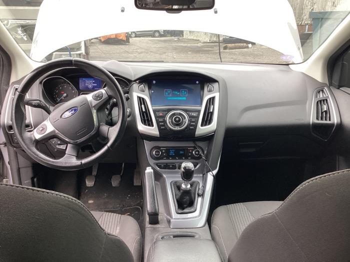 Ford Focus 3 Wagon 1.0 Ti-VCT EcoBoost 12V 125 Sloopvoertuig (2013, Grijs)