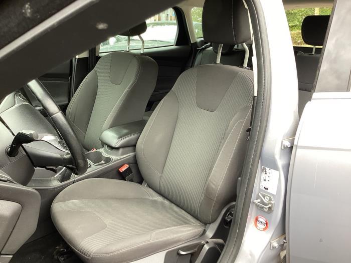 Ford Focus 3 Wagon 1.0 Ti-VCT EcoBoost 12V 125 Sloopvoertuig (2013, Grijs)