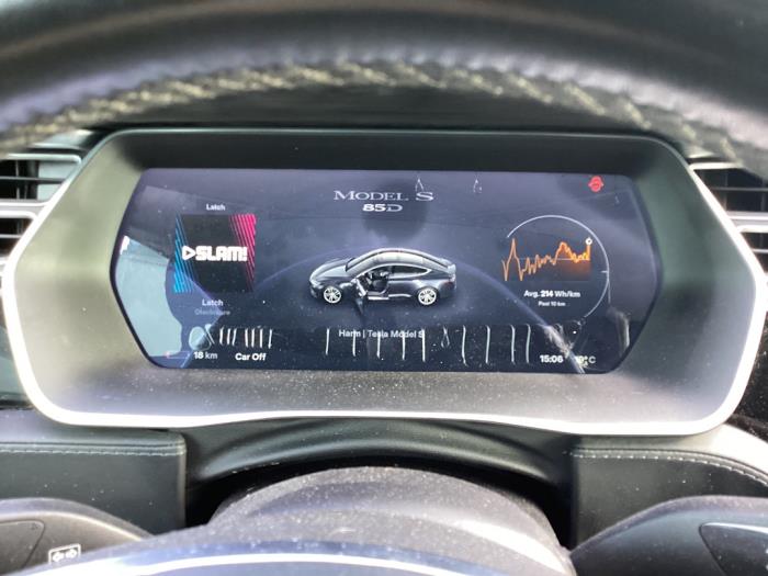 Tesla Model S 85D Schadevoertuig (2015, Grijs)