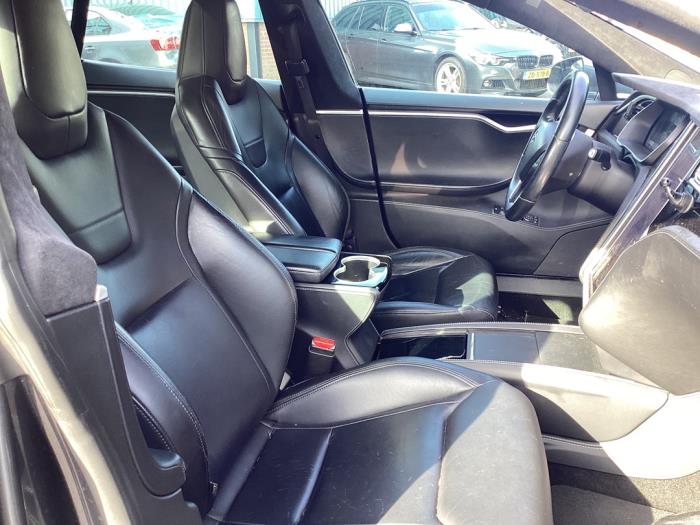 Tesla Model S 85D Schadevoertuig (2015, Grijs)