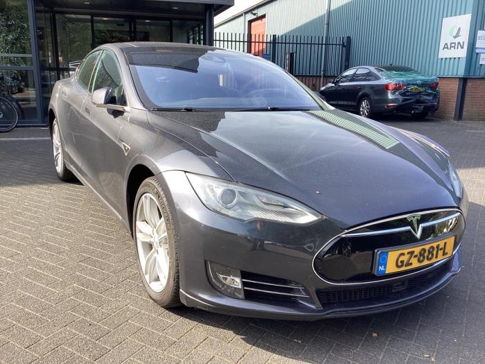 Tesla Model S 85D Schadevoertuig (2015, Grijs)