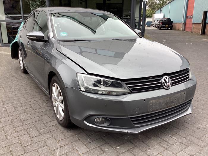 Volkswagen Jetta IV 1.2 TSI Sloopvoertuig (2011, Grijs)
