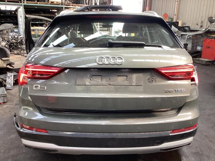 Audi Q3 1.5 35 TFSI 16V Sloopvoertuig (2019, Grijs)
