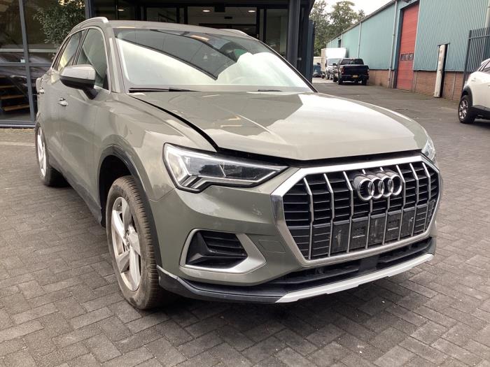 Audi Q3 1.5 35 TFSI 16V Sloopvoertuig (2019, Grijs)
