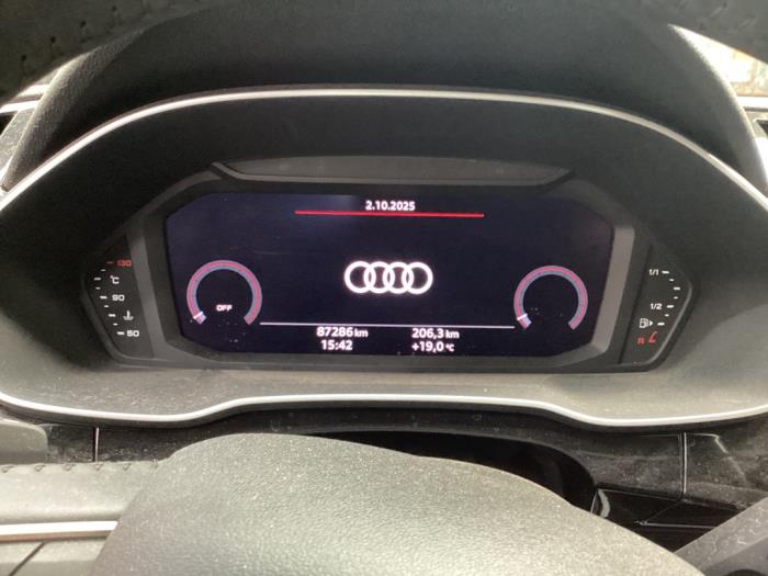 Audi Q3 1.5 35 TFSI 16V Sloopvoertuig (2019, Grijs)