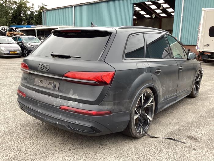 Audi Q7 3.0 V6 24V 55 TFSI Mild Hybrid Sloopvoertuig (2020, Zwart)