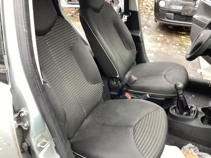 Peugeot 107 1.0 12V Sloopvoertuig (2012, Grijs)