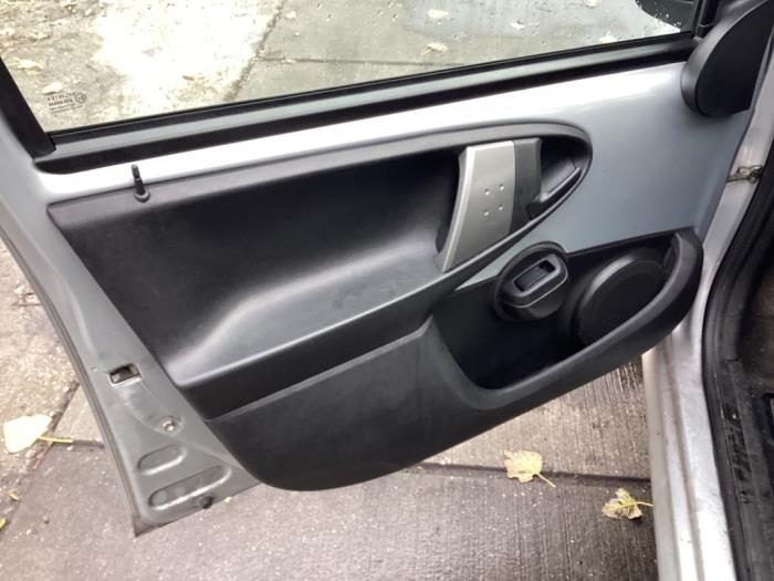 Peugeot 107 1.0 12V Sloopvoertuig (2012, Grijs)