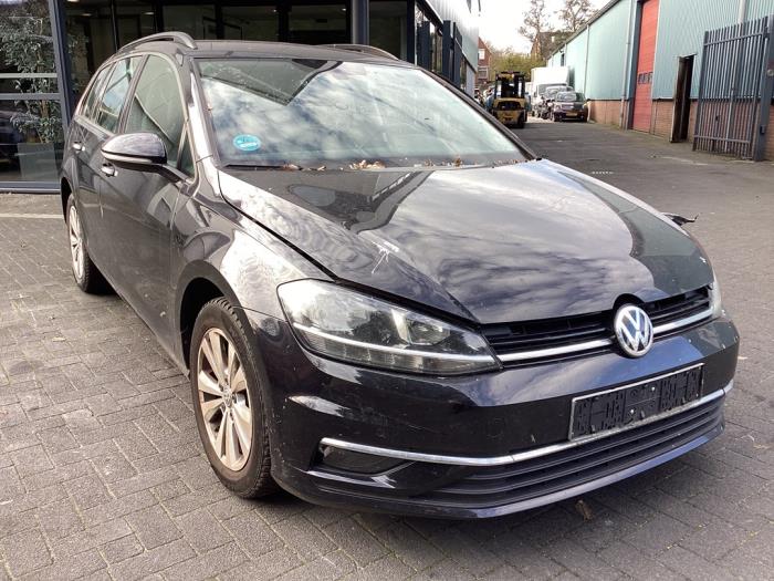Volkswagen Golf VII Variant 1.0 TSI 12V BlueMotion Technology Sloopvoertuig (2020, Zwart)