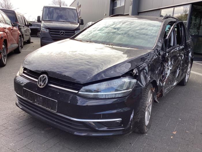 Volkswagen Golf VII Variant 1.0 TSI 12V BlueMotion Technology Sloopvoertuig (2020, Zwart)