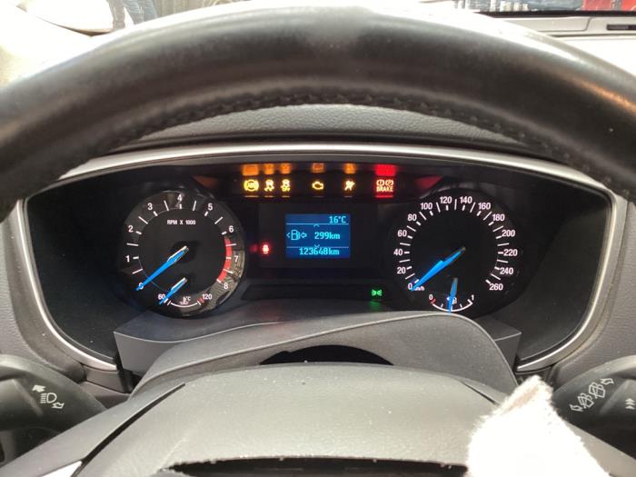 Ford Mondeo 14- Sloopvoertuig (2015, Metallic, Zilvergrijs, Moondust)