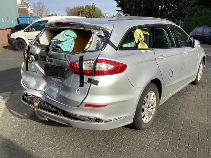 Ford Mondeo 14- Sloopvoertuig (2015, Metallic, Zilvergrijs, Moondust)