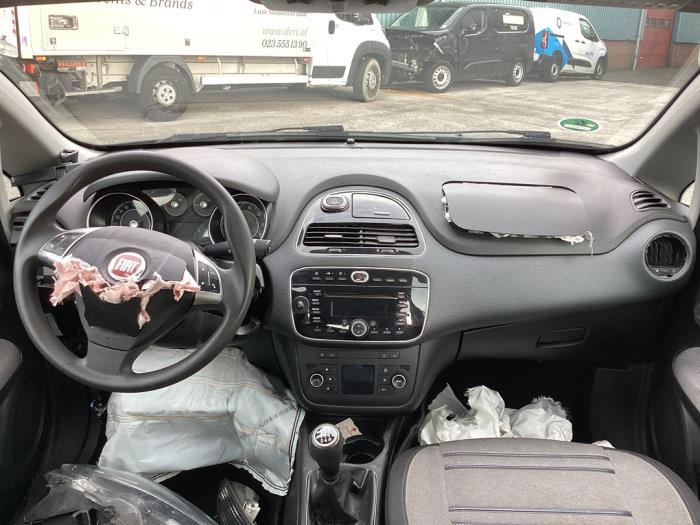 Fiat Punto Evo 1.3 JTD Multijet 85 16V Euro 5 Sloopvoertuig (2010, Zwart)