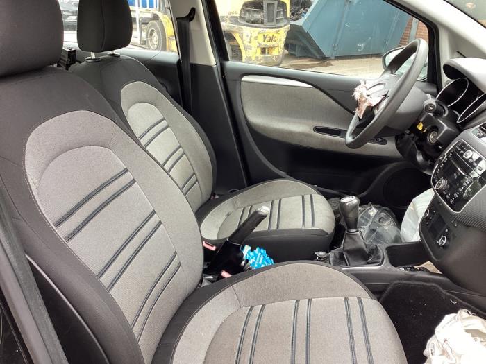 Fiat Punto Evo 1.3 JTD Multijet 85 16V Euro 5 Sloopvoertuig (2010, Zwart)