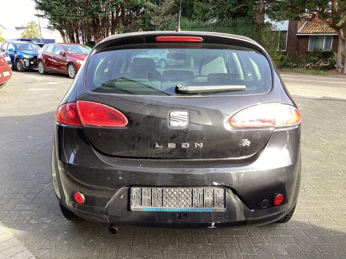 Seat Leon 1.6 Sloopvoertuig (2006, Zwart)