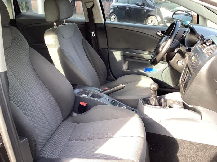 Seat Leon 1.6 Sloopvoertuig (2006, Zwart)