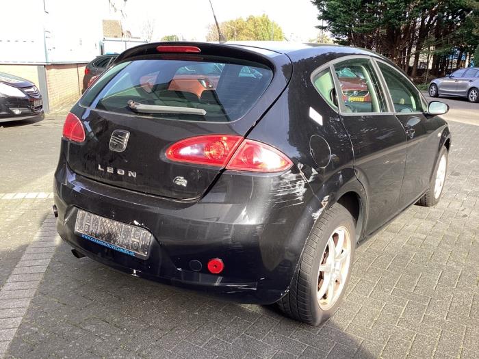 Seat Leon 1.6 Sloopvoertuig (2006, Zwart)