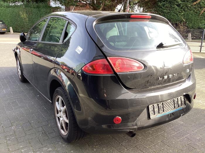 Seat Leon 1.6 Sloopvoertuig (2006, Zwart)