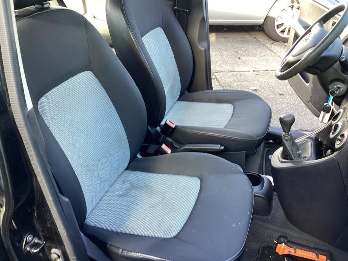 Hyundai i10 1.2i 16V Sloopvoertuig (2009, Zwart)