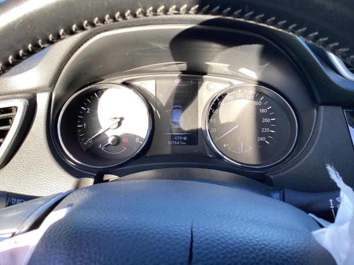 Nissan Qashqai 1.2 DIG-T 16V Schadevoertuig (2017, Rood)