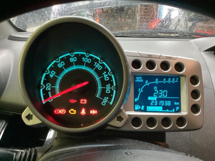 Chevrolet Spark 1.0 16V Sloopvoertuig (2011, Zwart)