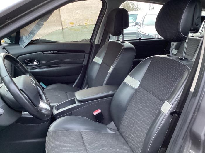 Renault Grand Scénic III 1.2 16V TCe 115 Sloopvoertuig (2012, Grijs)