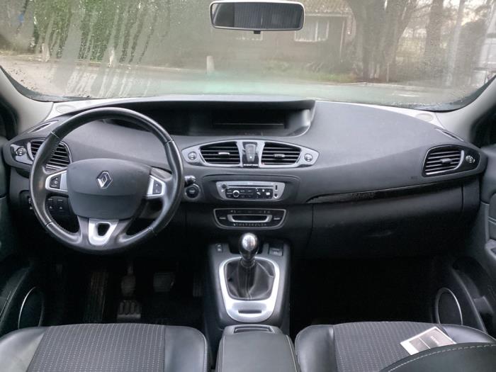 Renault Grand Scénic III 1.2 16V TCe 115 Sloopvoertuig (2012, Grijs)