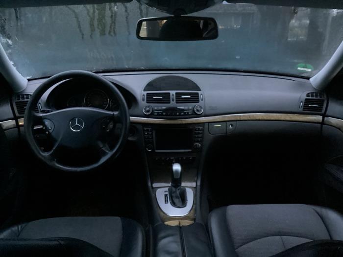 Mercedes E Combi 2.6 E-240 V6 18V Sloopvoertuig (2003, Zwart)