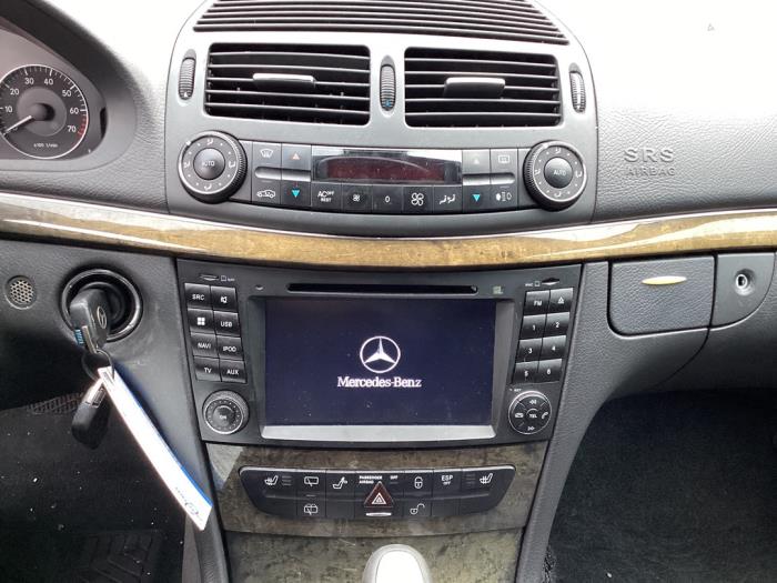 Mercedes E Combi 2.6 E-240 V6 18V Sloopvoertuig (2003, Zwart)