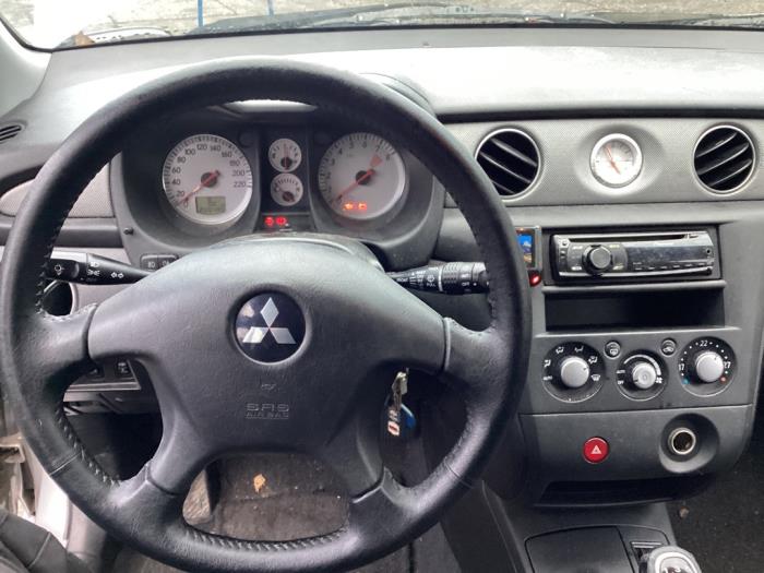 Mitsubishi Outlander 2.0 16V 4x2 Sloopvoertuig (2008, Grijs)