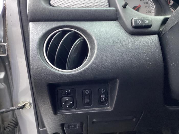 Mitsubishi Outlander 2.0 16V 4x2 Sloopvoertuig (2008, Grijs)