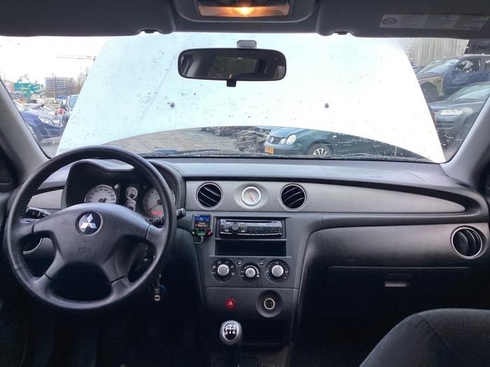 Mitsubishi Outlander 2.0 16V 4x2 Sloopvoertuig (2008, Grijs)