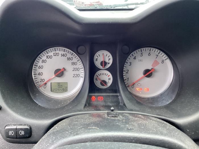 Mitsubishi Outlander 2.0 16V 4x2 Sloopvoertuig (2008, Grijs)