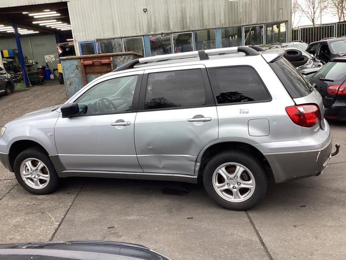 Mitsubishi Outlander 2.0 16V 4x2 Sloopvoertuig (2008, Grijs)