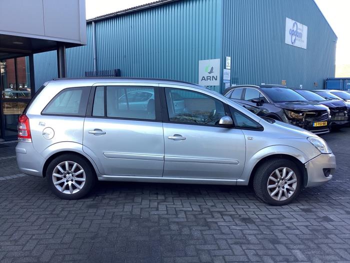 Opel Zafira 1.8 16V Ecotec Sloopvoertuig (2009, Grijs)