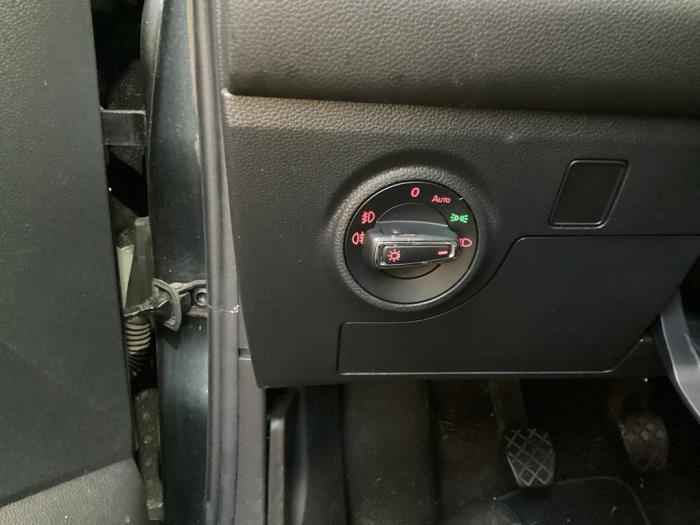 Seat Arona 1.0 TSI 12V Sloopvoertuig (2019, Grijs)