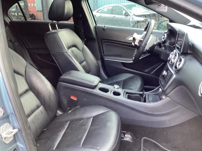 Mercedes A 1.6 A-180 16V Sloopvoertuig (2014, Blauw)