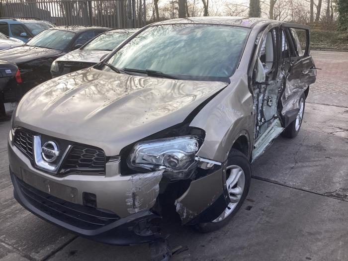 Nissan Qashqai 2.0 16V Sloopvoertuig (2010, Bruin)