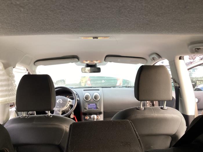 Nissan Qashqai 2.0 16V Sloopvoertuig (2010, Bruin)