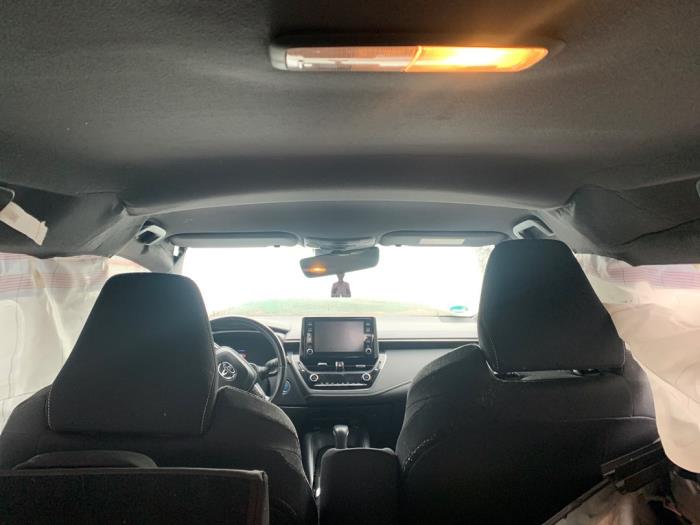 Toyota Corolla Touring Sport 1.8 16V Hybrid Sloopvoertuig (2020, Grijs)